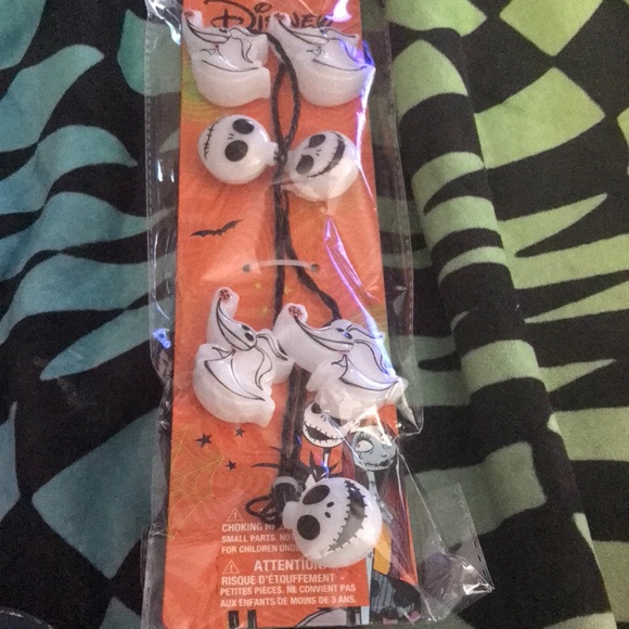 ✨🆕BN Disney Nightmare Before Christmas Light Up Necklace!BNIP!SO!✨ - Picture 2 of 6